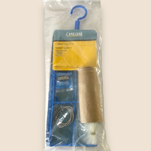 NWT Sealed Camelbak Cleaning Kit W/2 Cleaning Tablets Bladder Cleaning - Picture 1 of 8